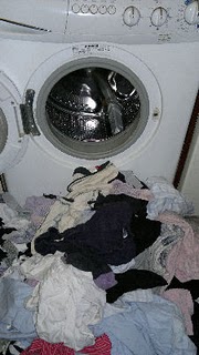 http://4.bp.blogspot.com/-ywssT1J_48w/Tf-iBqsqjdI/AAAAAAAADYE/7v7E_fvEeek/s320/laundry.jpg